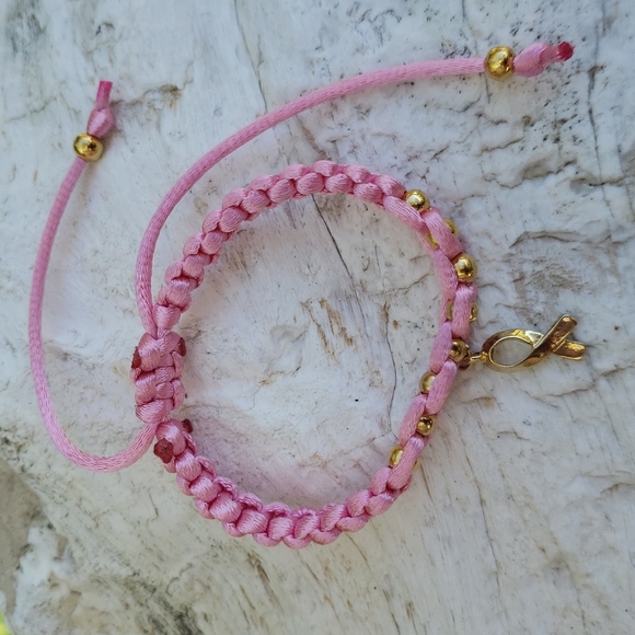 Handmade breast cancer bracelet. New. - Picture 2 of 7